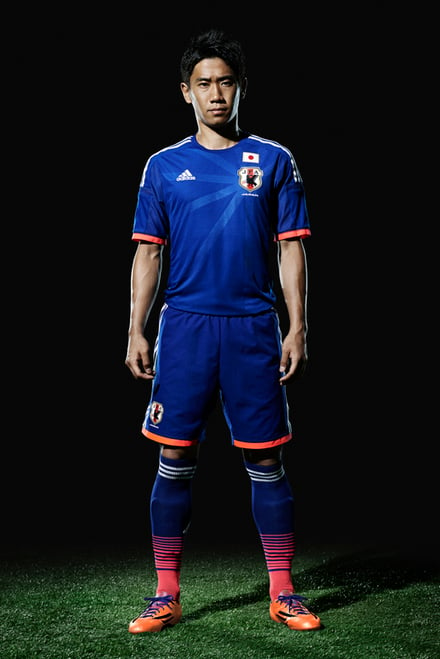 サッカー日本代表の新ユニフォーム発表 「円陣」で一体感を表現