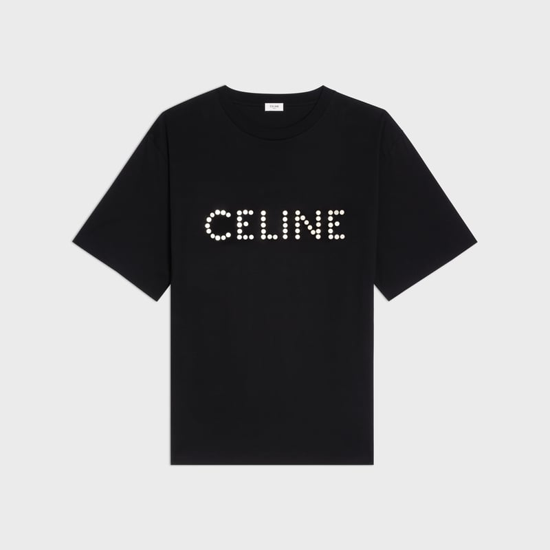 セリーヌ オムの2022年秋冬アイテムの黒いTシャツ