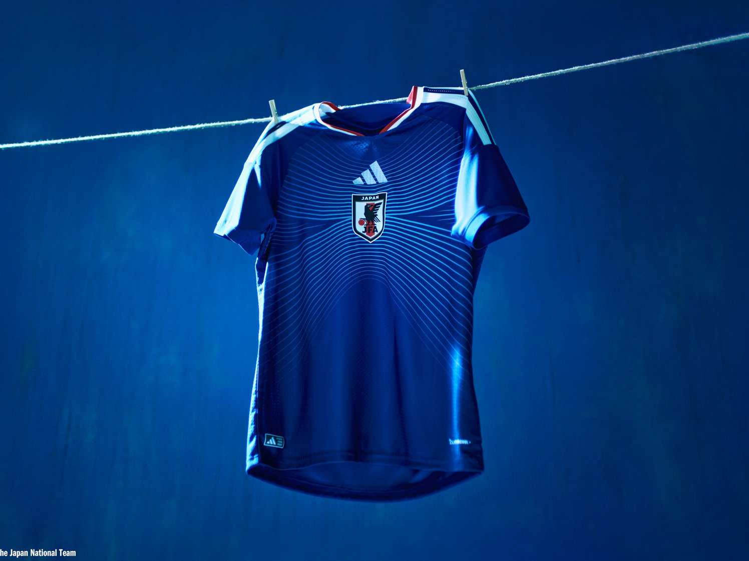 サッカー日本代表 ホー ム ユニフォーム
