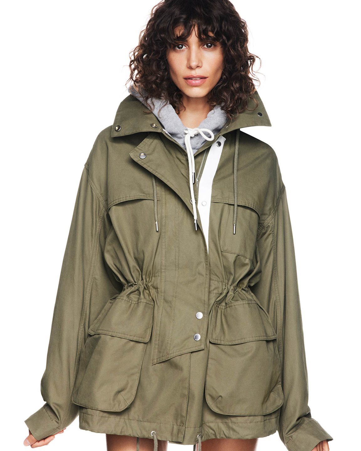 ギャップとヴィクトリア・ベッカムのコラボアイテム　着用画像