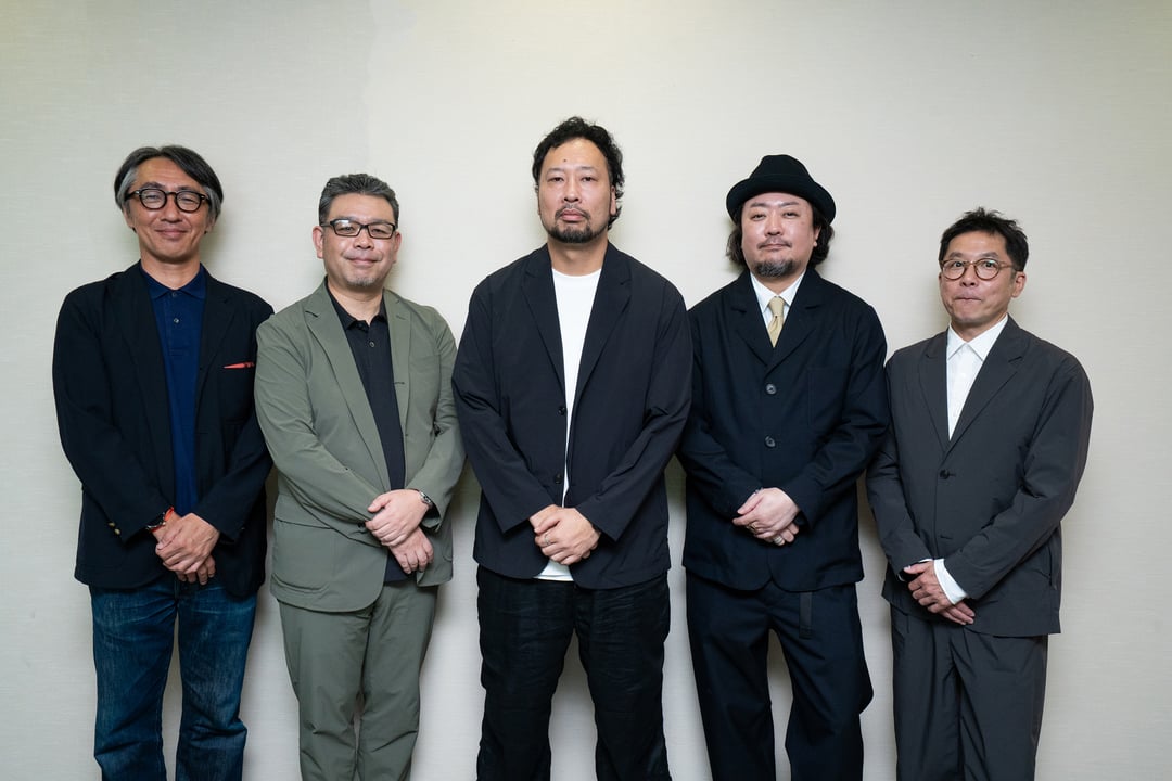 男性5人