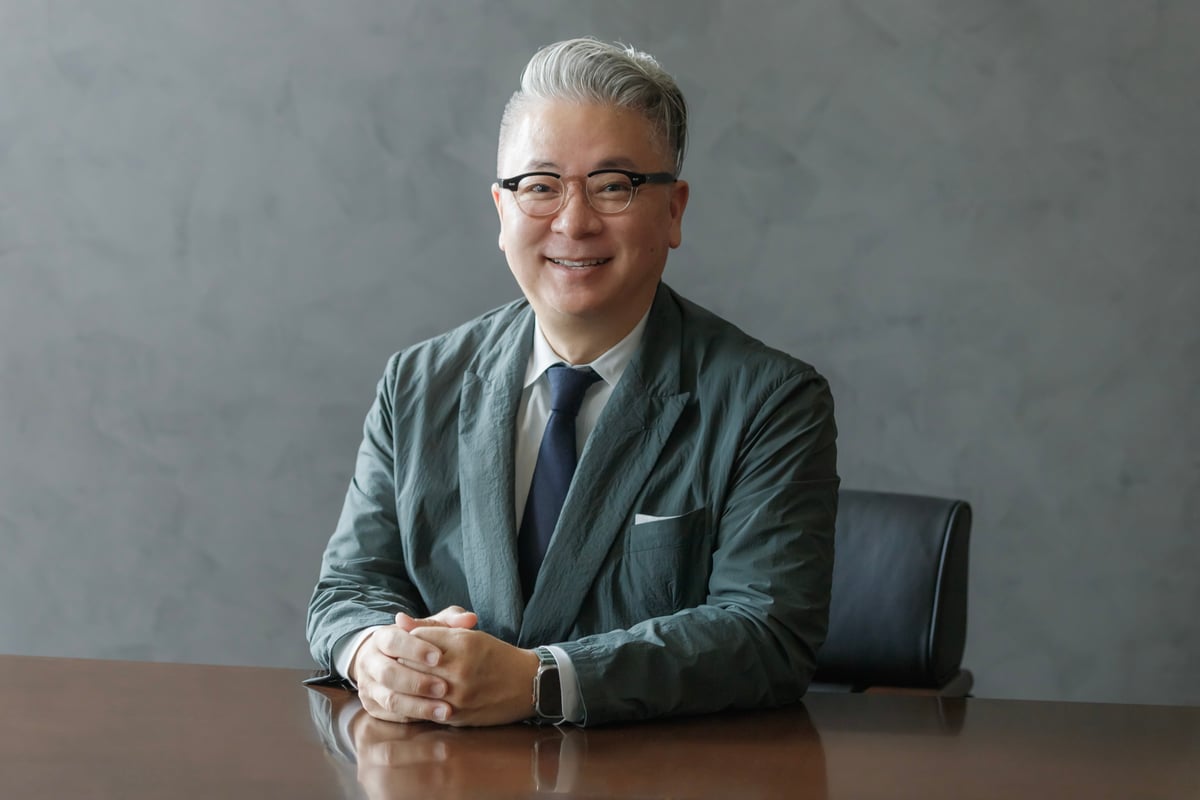 アーバンリサーチ新社長 竹村圭祐氏のポートレート写真