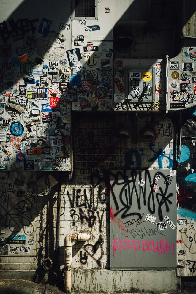 アクネ「ブロ コンスト」が渋谷から発信するデニムの新概念