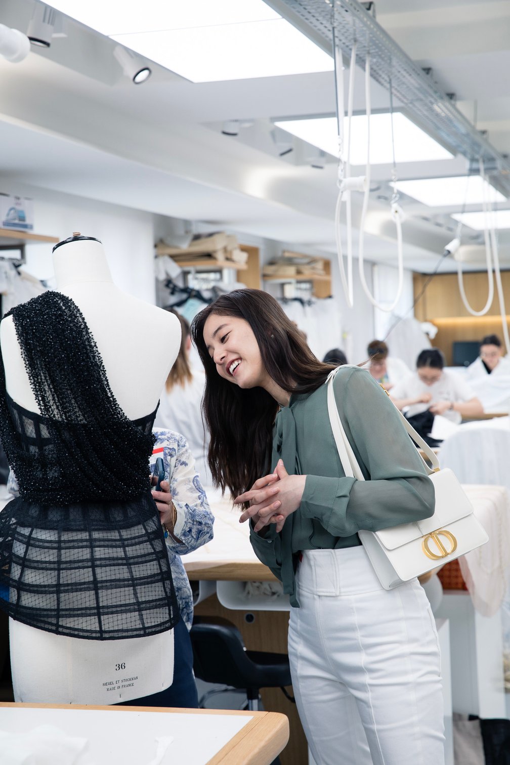 新木優子 with DIOR——本当のクチュールを探して