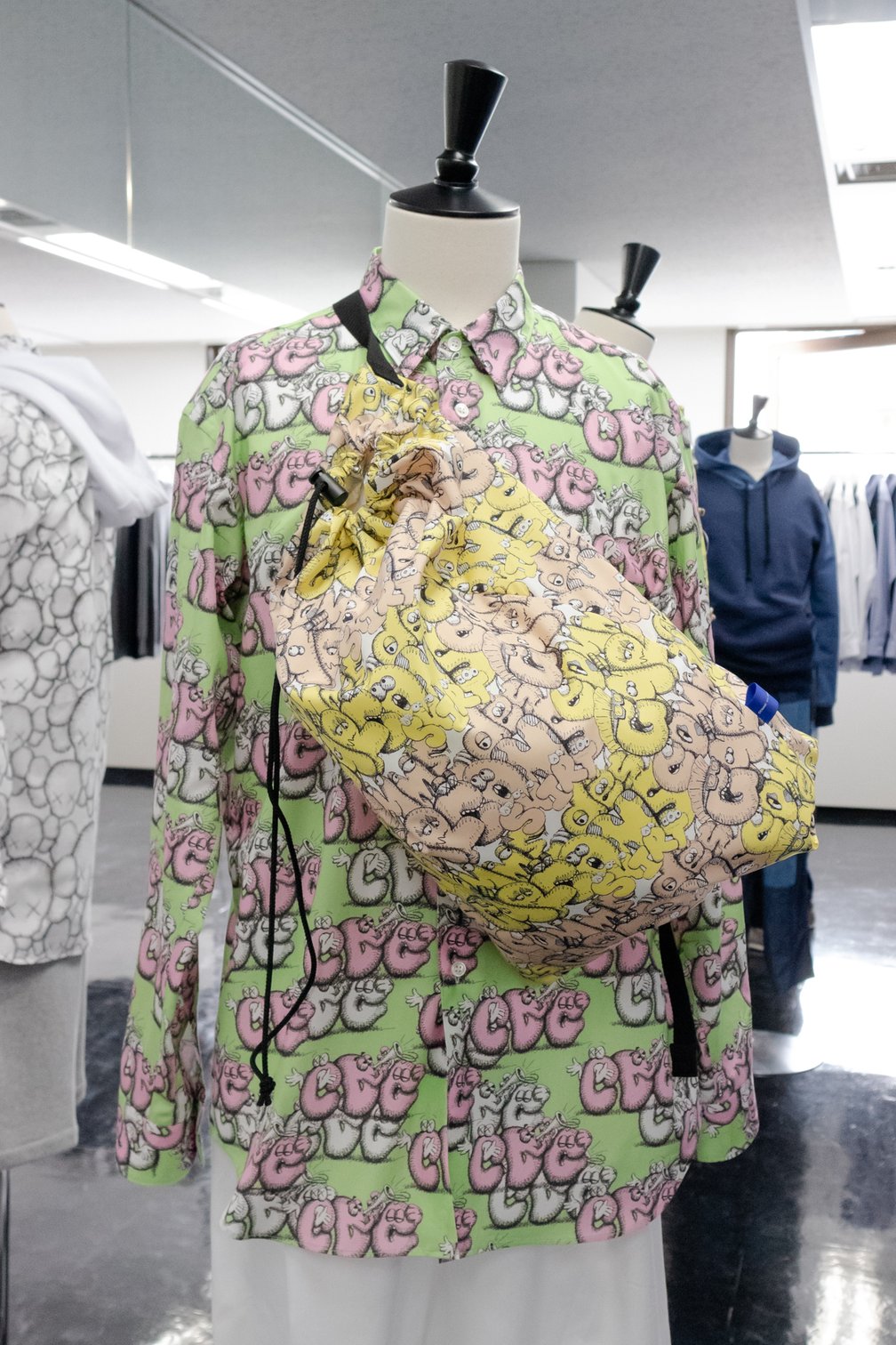 KAWS コム デ ギャルソン・シャツ