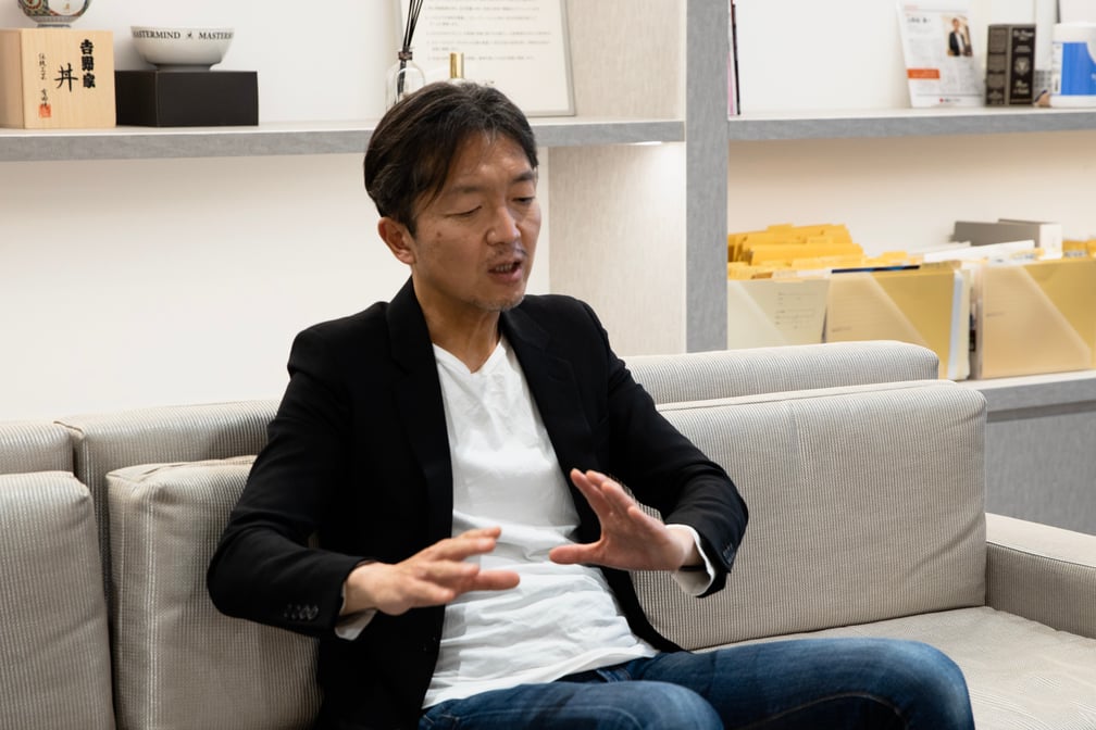TSIホールディングス 上田谷真一社長