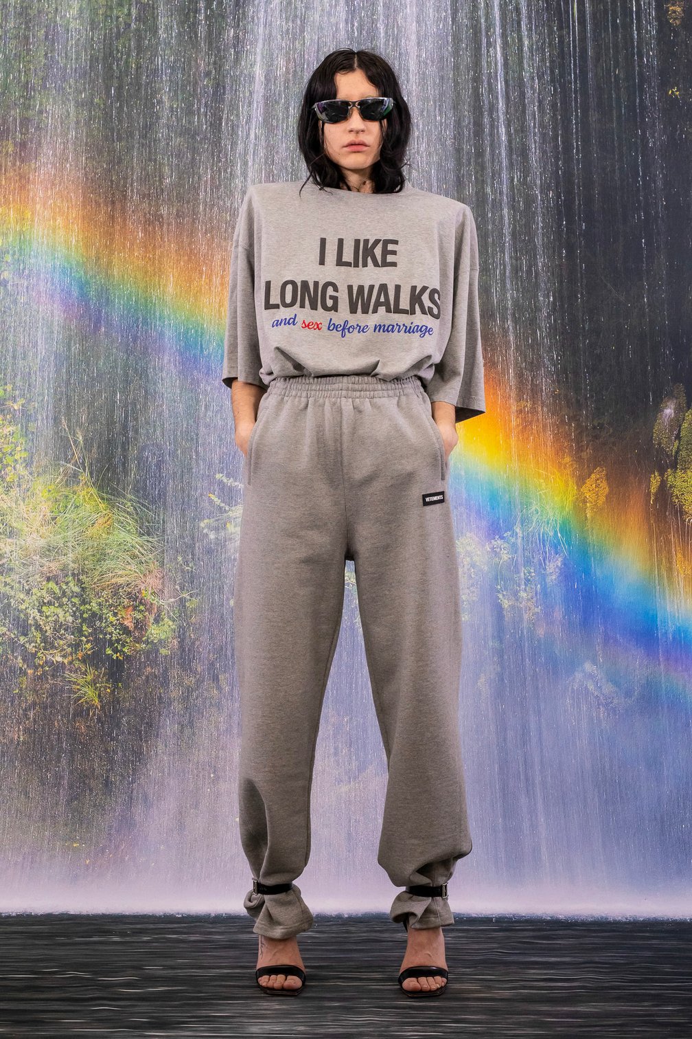 VETEMENTS 2021-22年秋冬コレクション