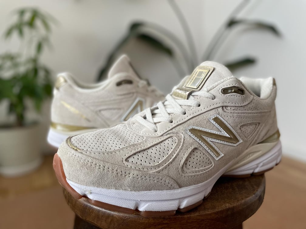 ニューバランス 990v4