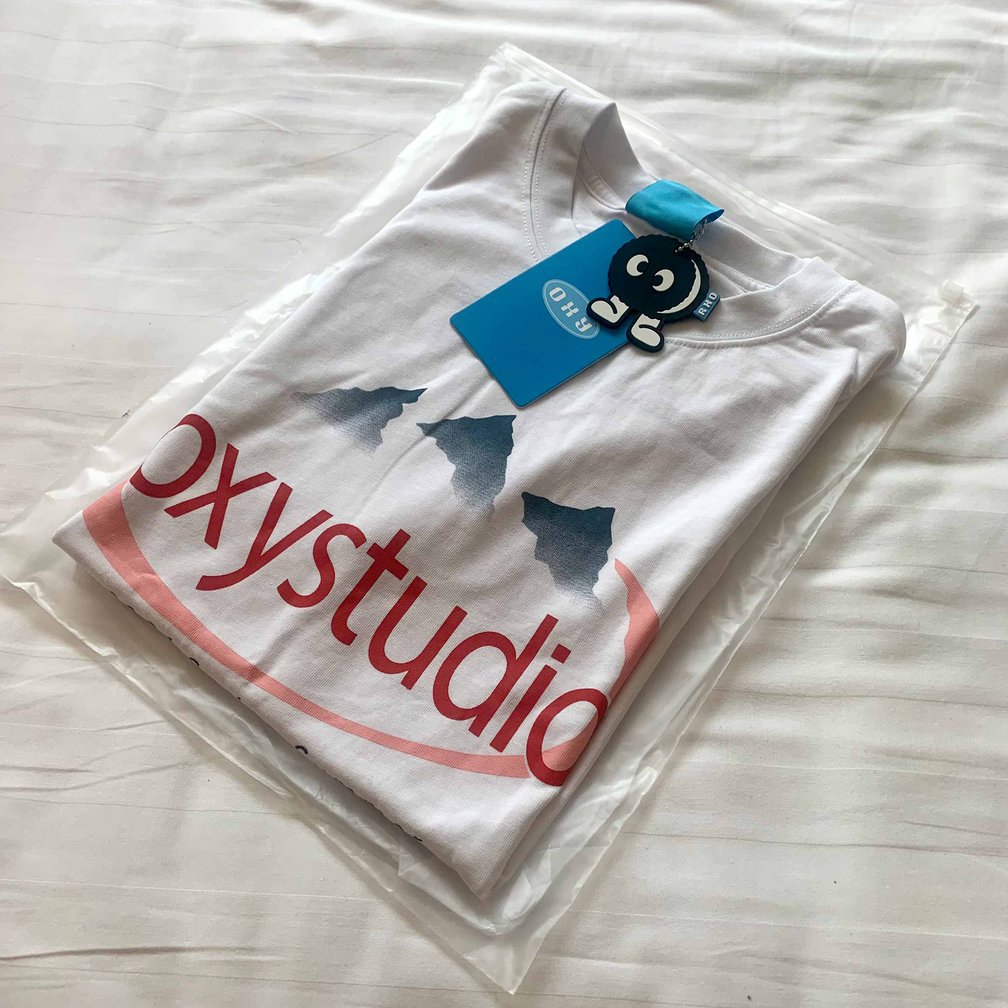 エビアンのパロディTシャツ