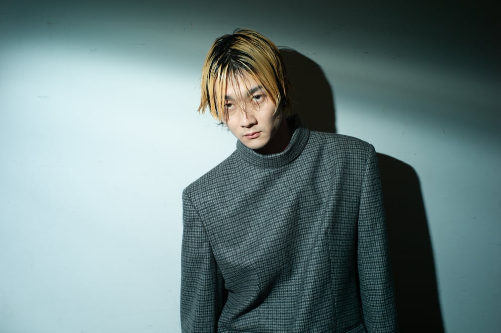 栁俊太郎