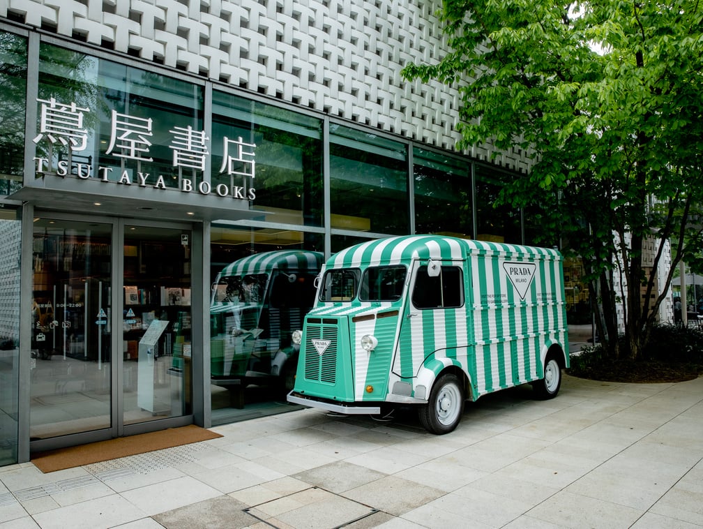 Prada Tropico ワゴンカー