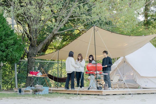 体験型の宿泊施設「分校Stay haruhi」