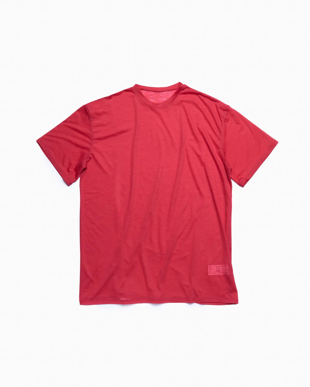レッドのTシャツ