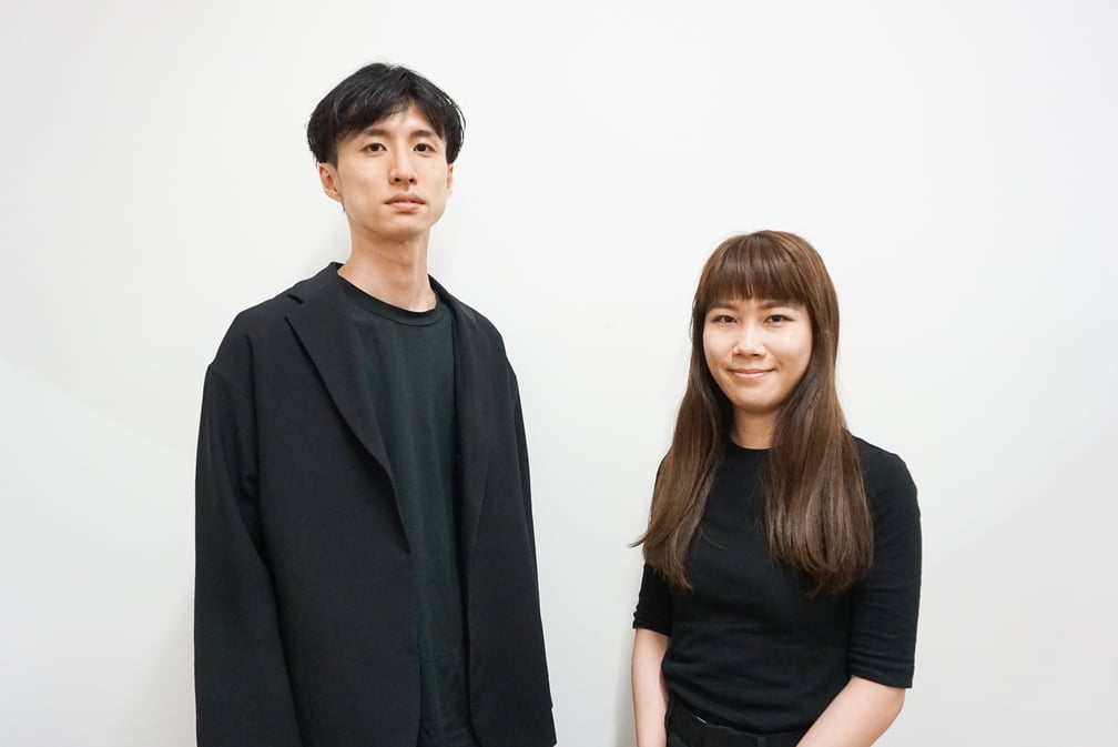 男女2人のカット