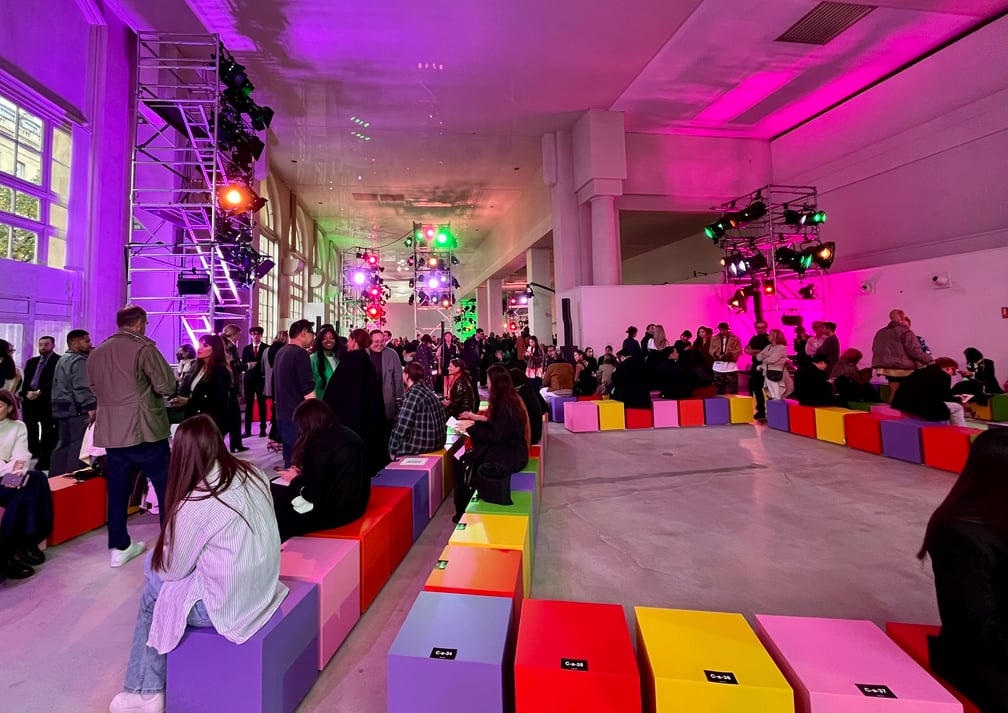サカイのショー会場