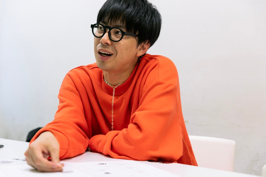 気温別服装グラフを作成するコットンの西村