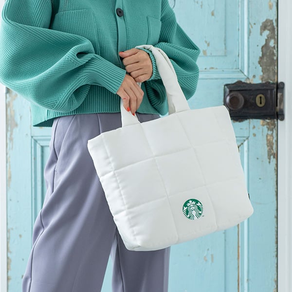 スターバックス＞2025年の福袋 帆布素材のトートバッグ、限定