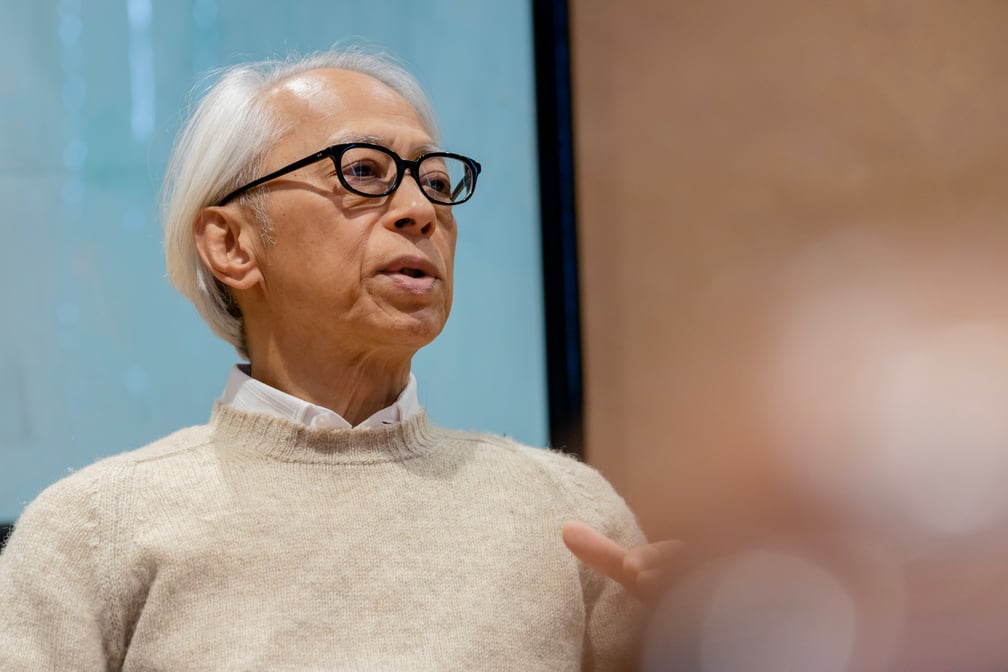 栗野宏文