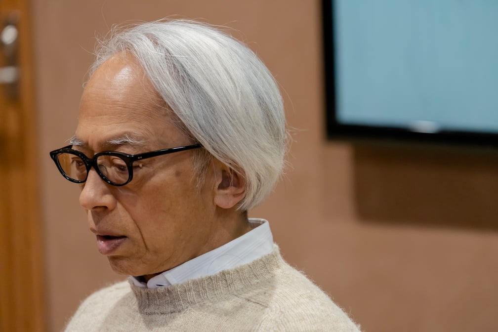 栗野宏文