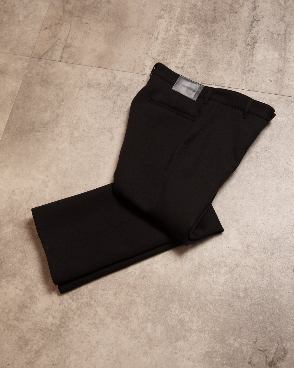 ヴェインのステッチフレアパンツ