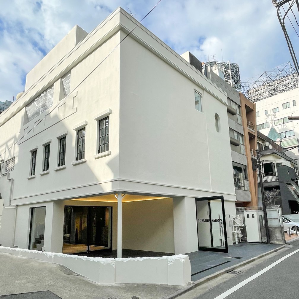 白い建物