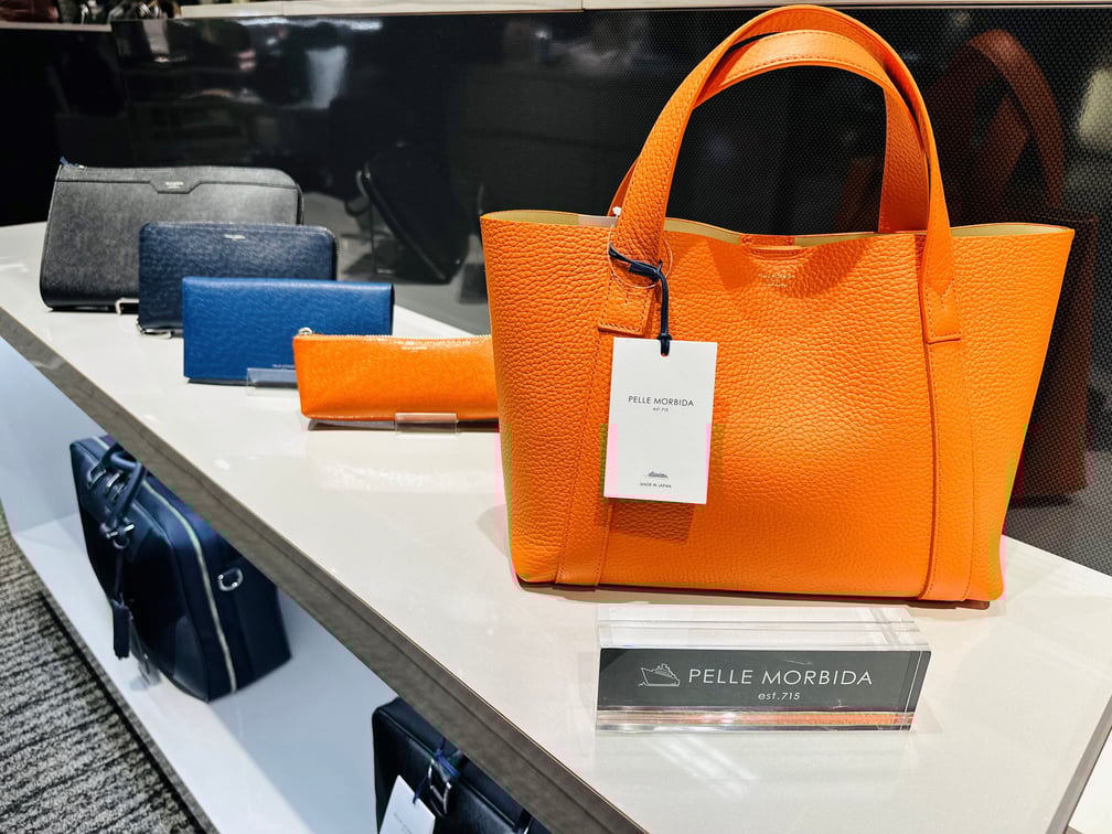 ペッレ モルビダのトートバッグ