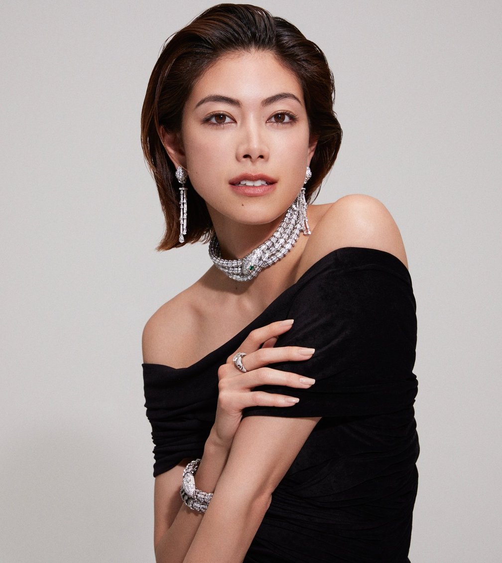 女性
