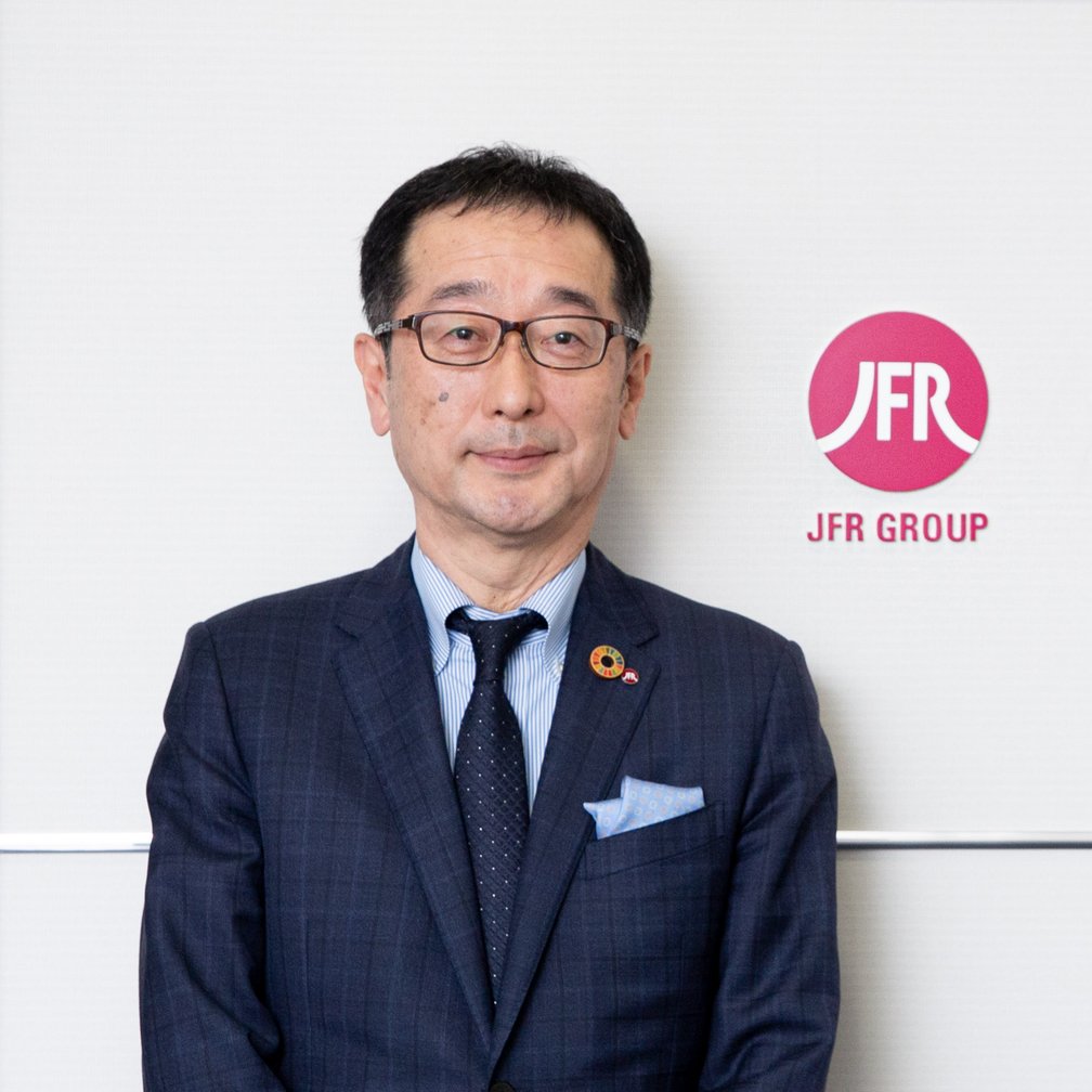 スーツを着た男性