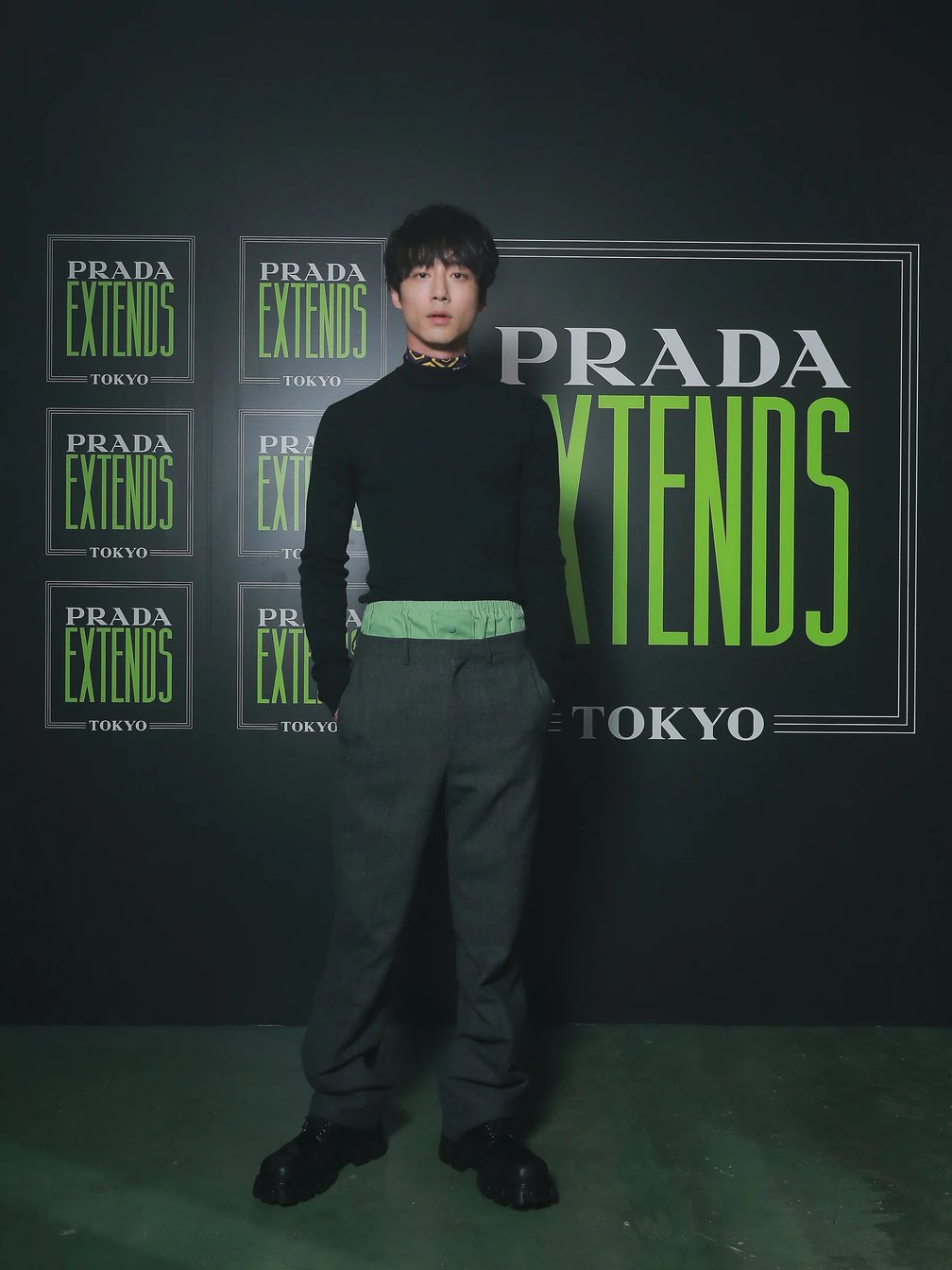 男性