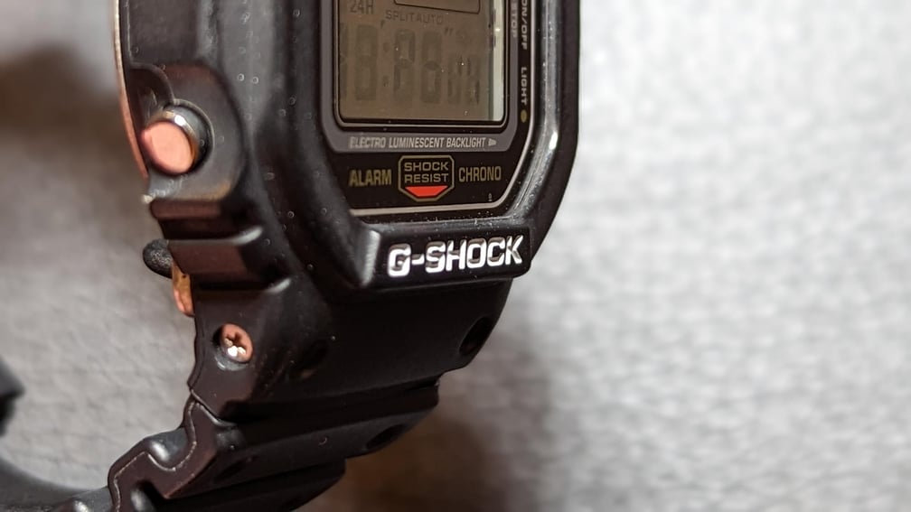 Gショックの定番モデルDW-5600