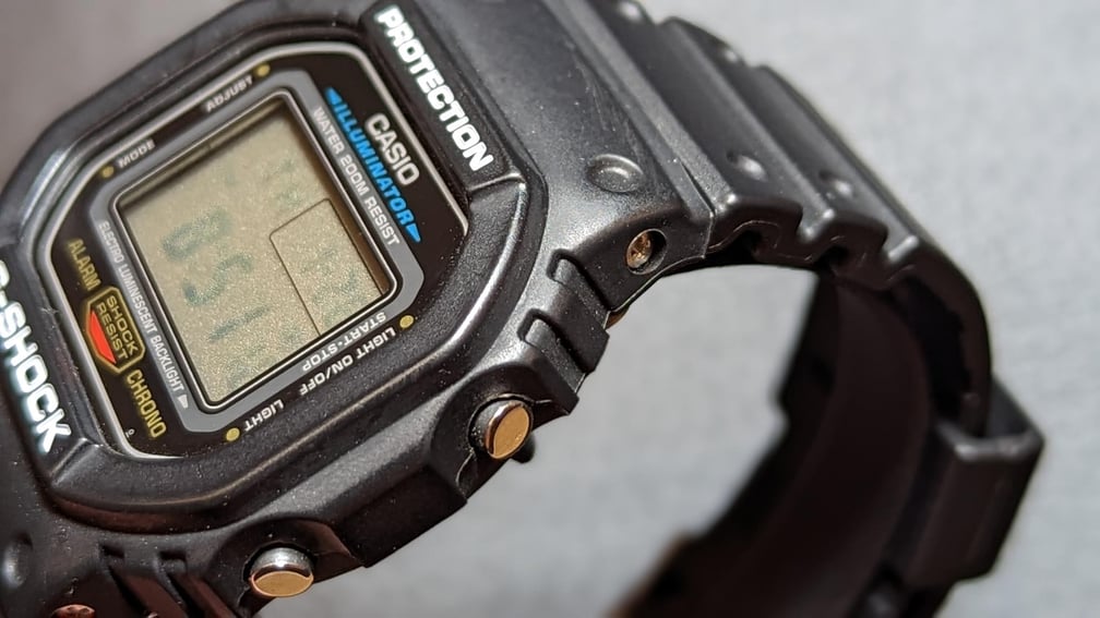 Gショックの定番モデルDW-5600