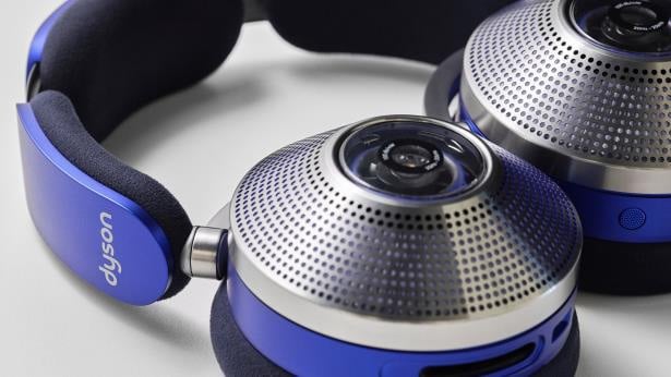 ダイソンの空気清浄ヘッドホンが日本上陸 最新ロボット掃除機も登場