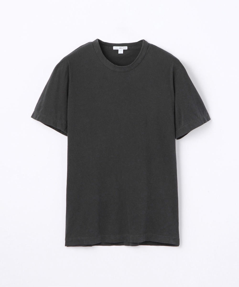 黒いTシャツ