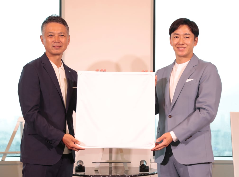斎藤佑樹プロデュースのハンカチ店がスタート