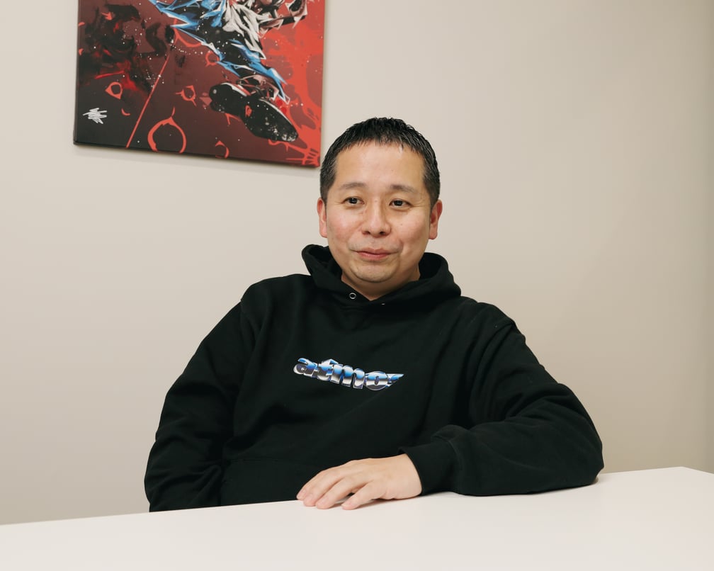 アトモスのディレクター小島奉文