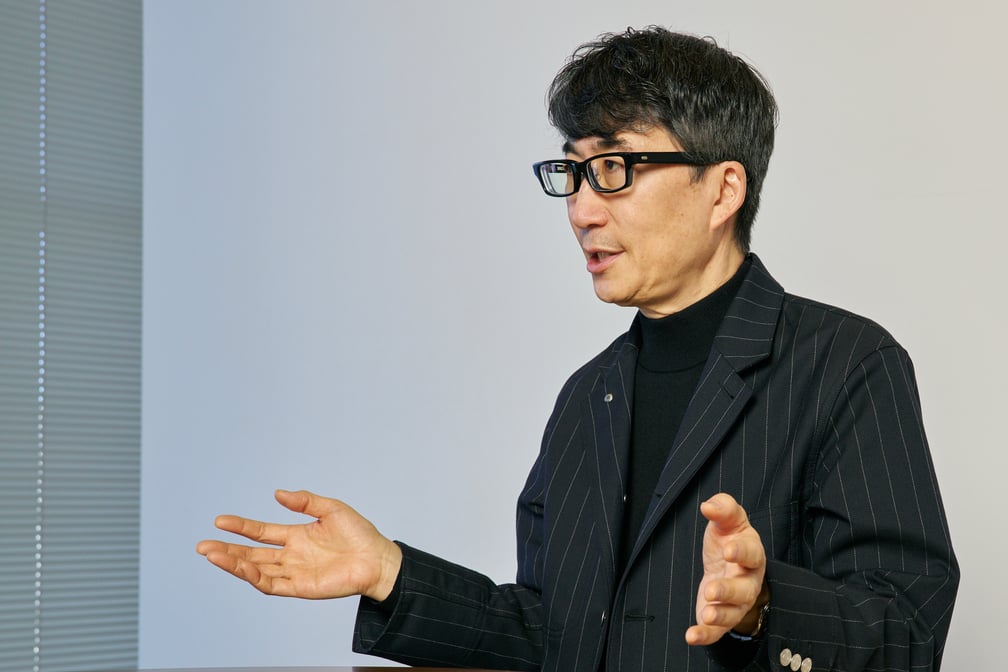 インタビューに答えるGU 柚木治社長