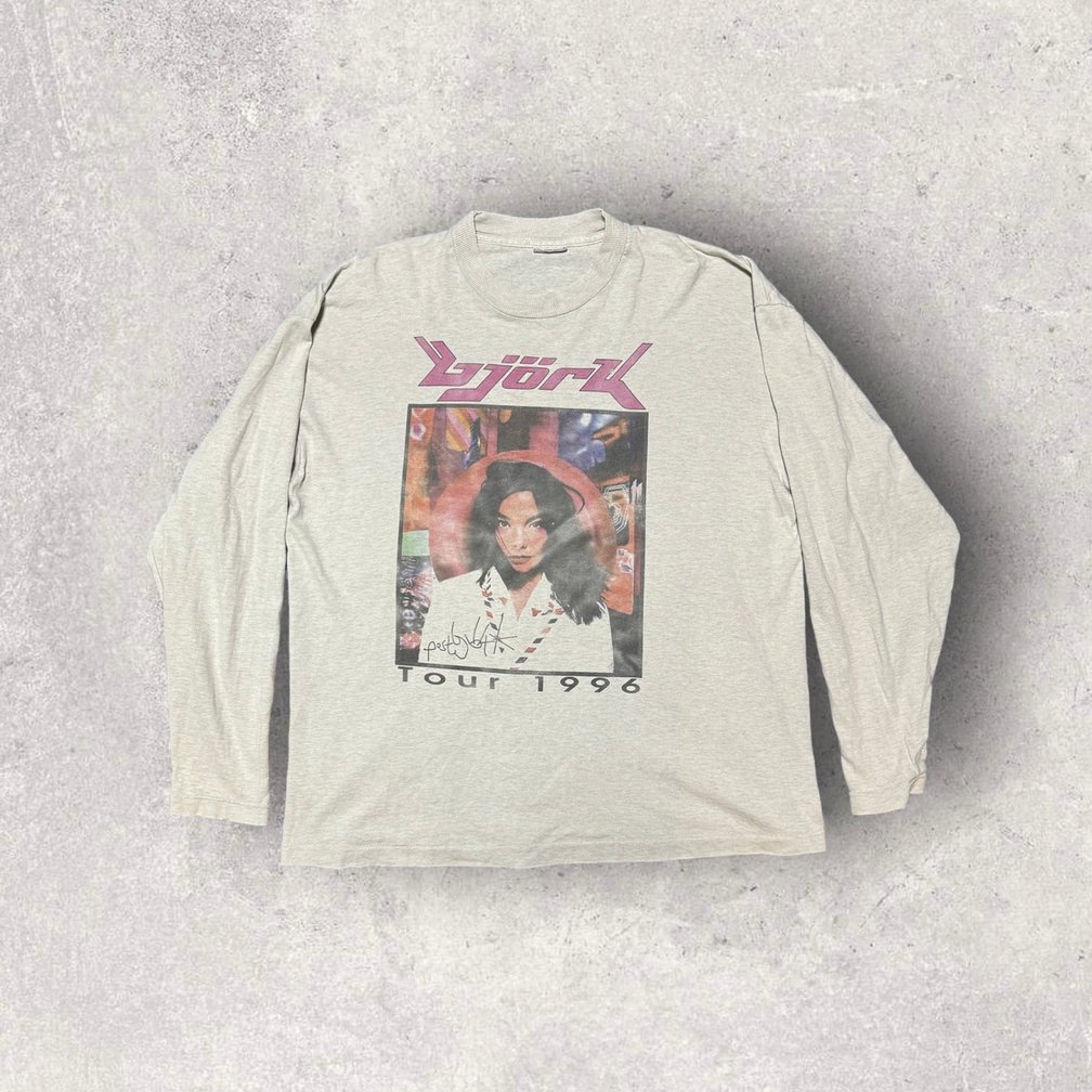 Bjork / 1996 European Tour L/S Tshirt