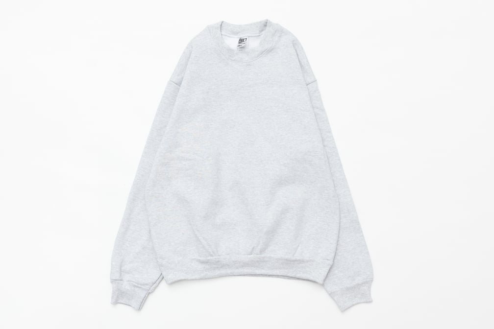 グレーのスウェット