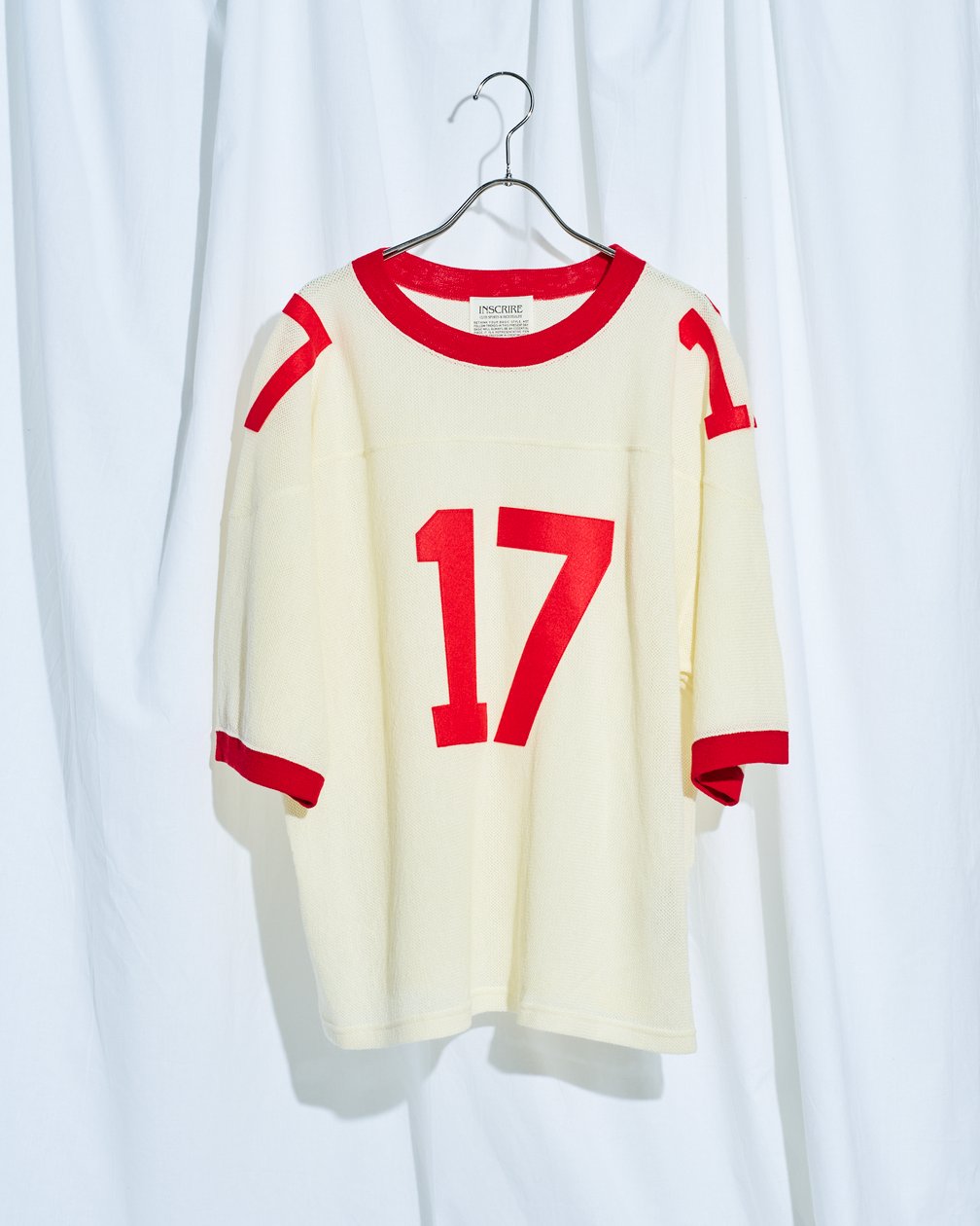 アンスクリアのTシャツ