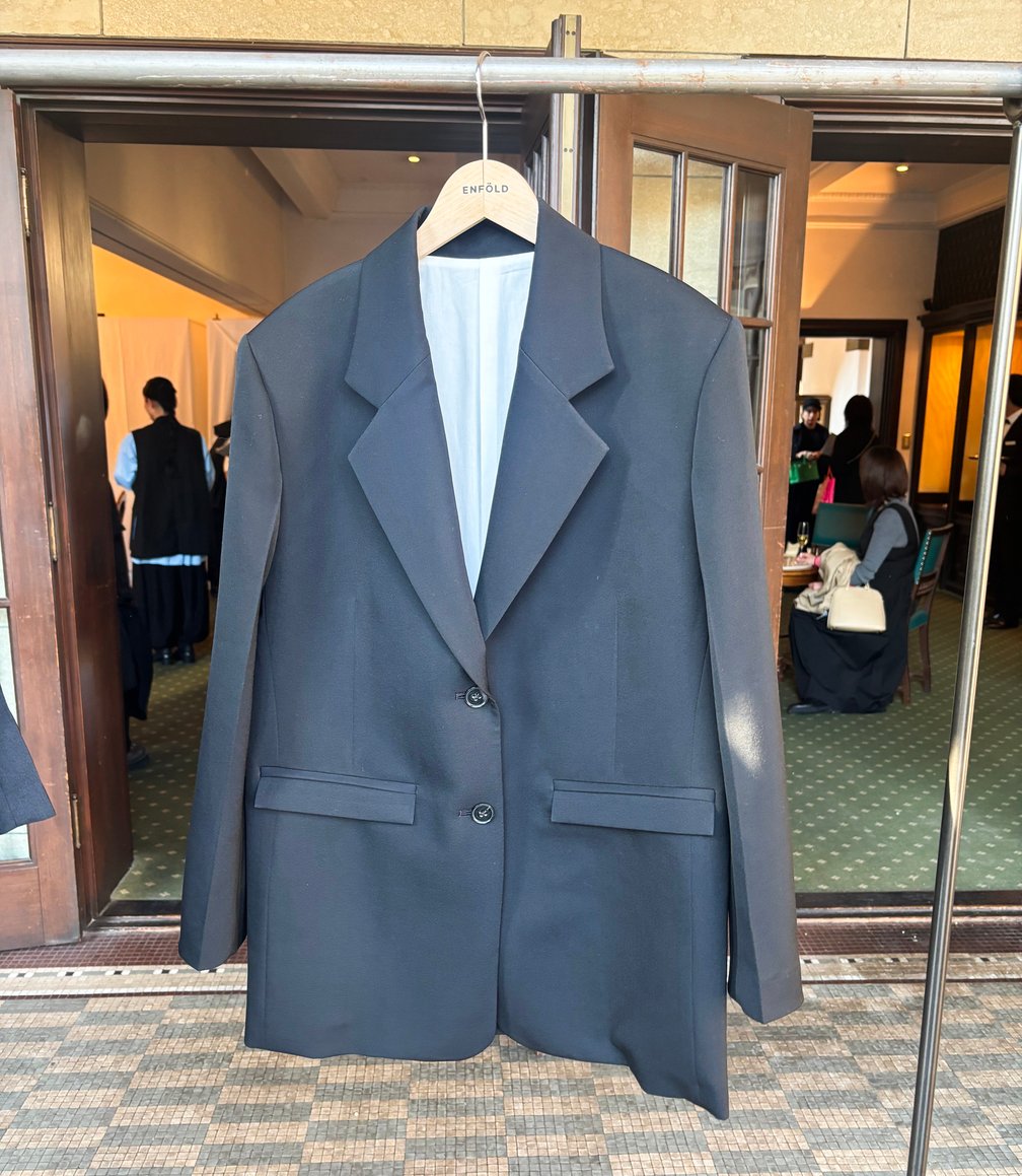 「アーキタイプ」2025年春夏コレクション