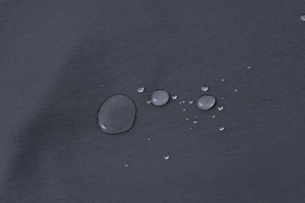 「エルーラ」汗染み軽減Tシャツの撥水力