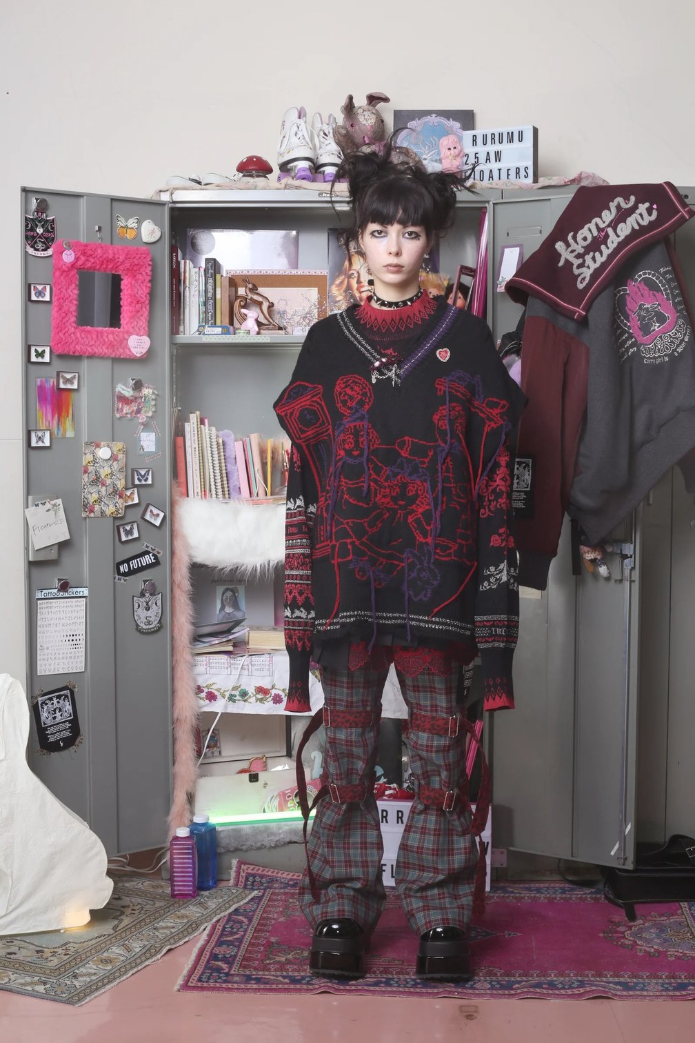 2025年秋冬コレクションを着用したモデル