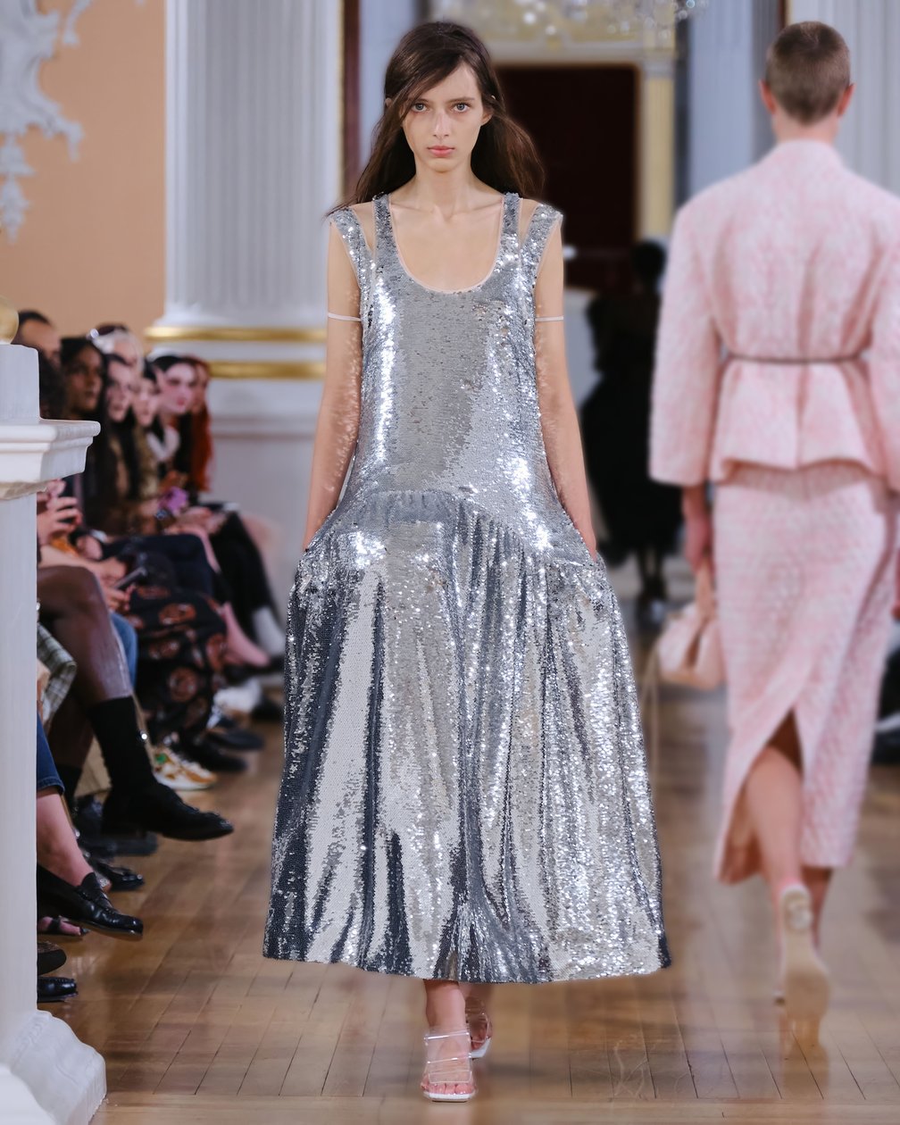 「シモーン・ロシャ」の2026年春夏コレクション