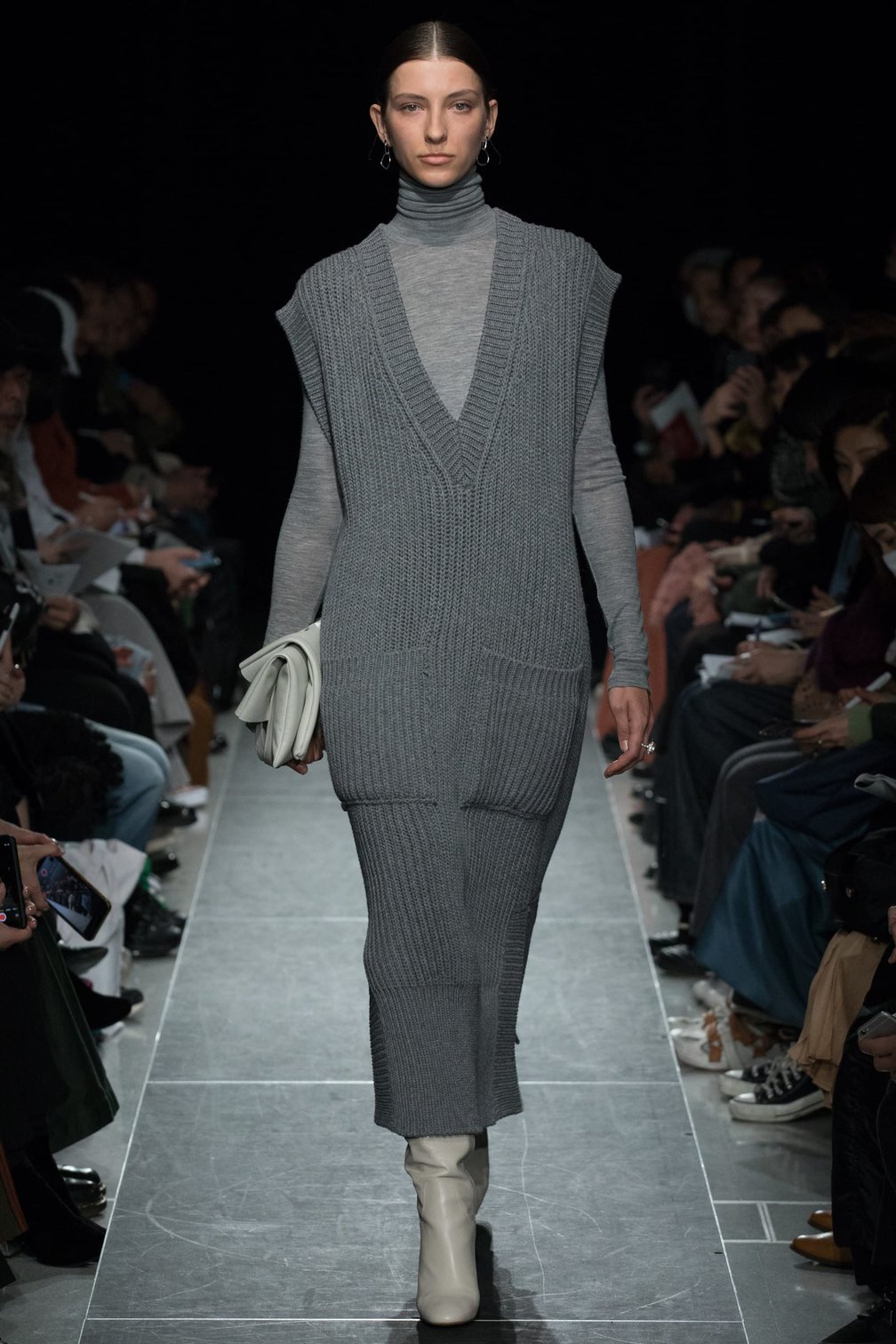 ポステレガント 19AW