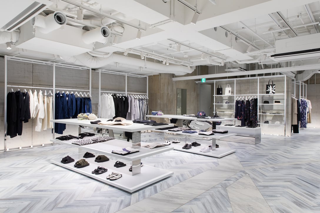 Y's 表参道 地下1階 Image by FASHIONSNAP