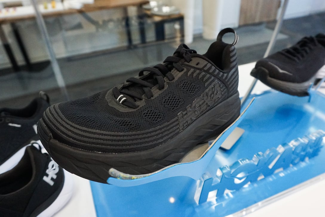 8月中旬から販売される「BONDI 6」 Image by FASHIONSNAP
