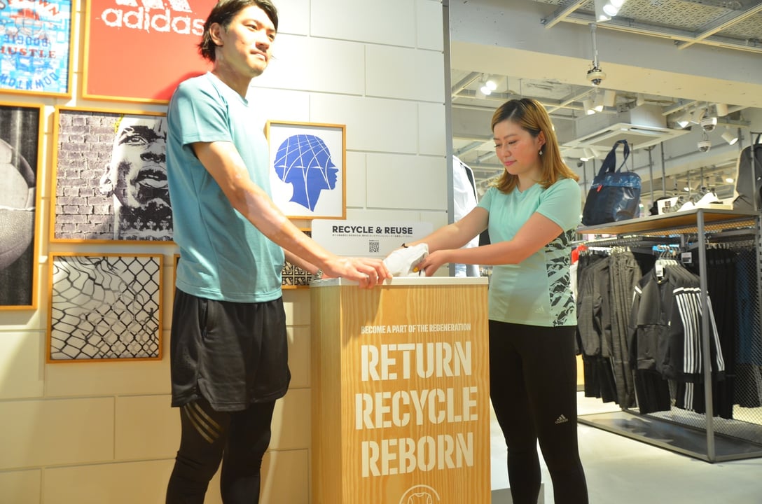 渋谷店3階に設置されたコレクターズ・ボックス Image by FASHIONSNAP