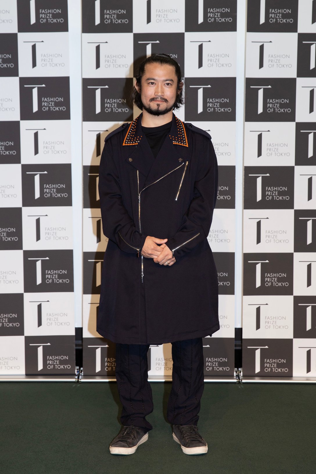 第3回「FASHION PRIZE OF TOKYO」を受賞したタークの森川拓野 Image by FASHIONSNAP