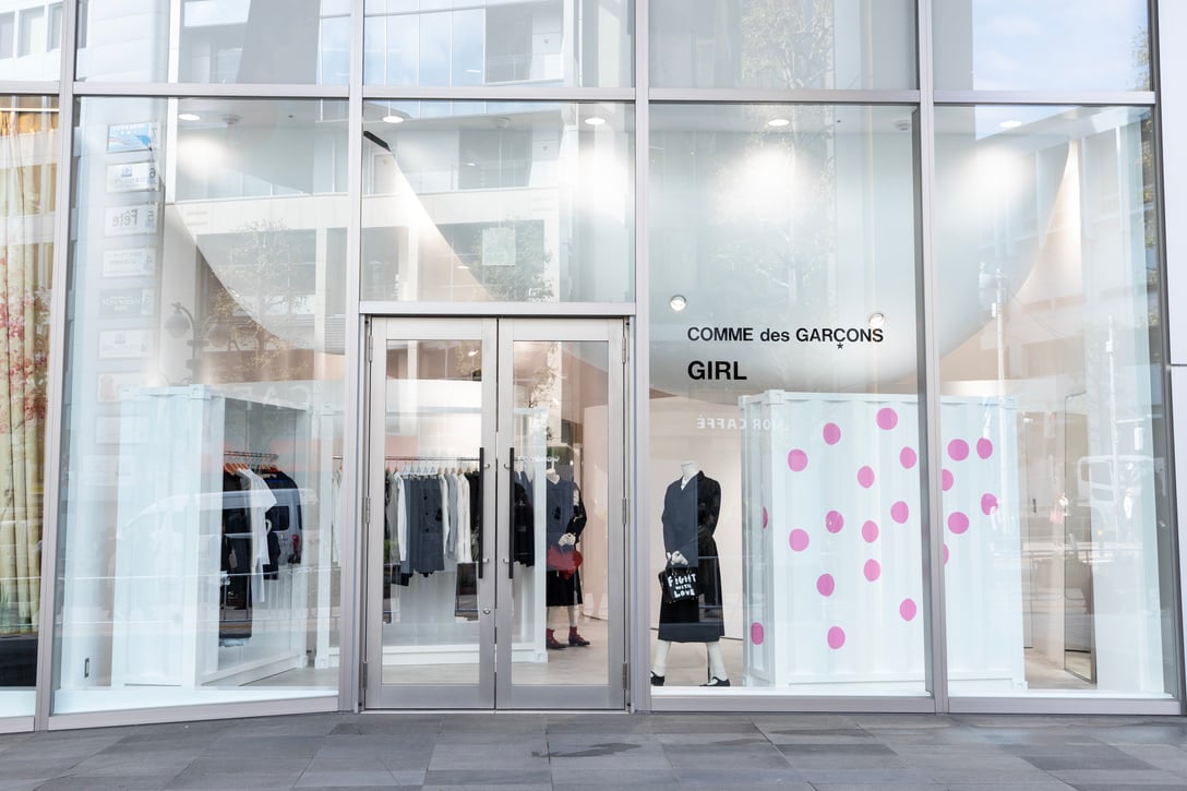 コム デ ギャルソン・ガール」初の単独店が渋谷パルコに、CDGやプレイ