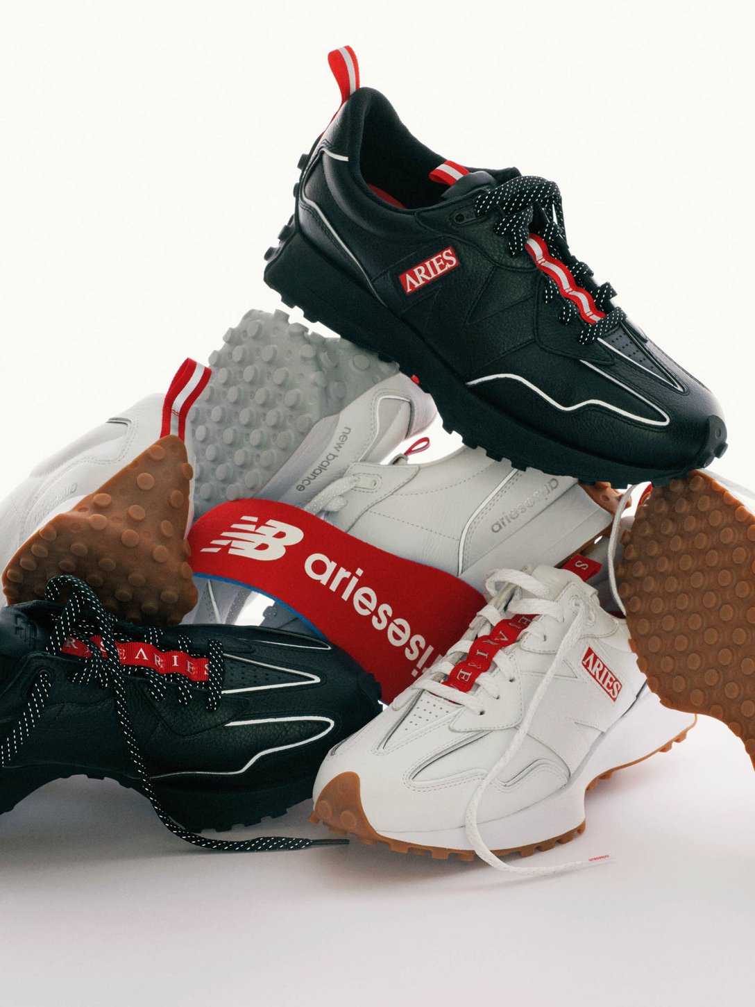 New Balance × Aries コラボレーション「327」 Image by New Balance、Aries